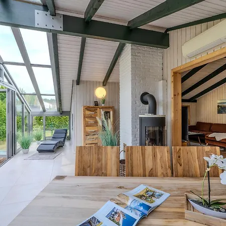 Holz Hus Born